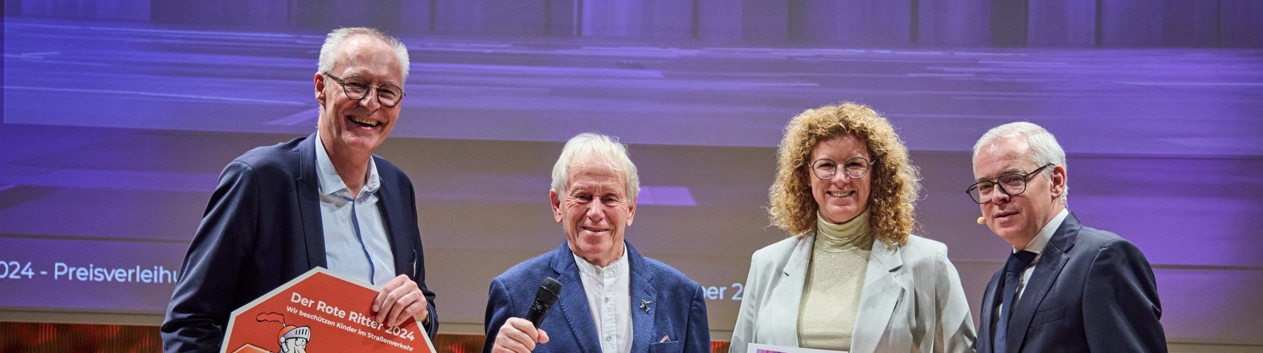 241206_Preisverleihung_415-scaled-e1737375483179